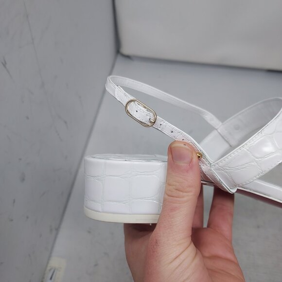 Christian Louboutin White MJ Thong Alligator Block Heel Sandal - Picture 11 of 12